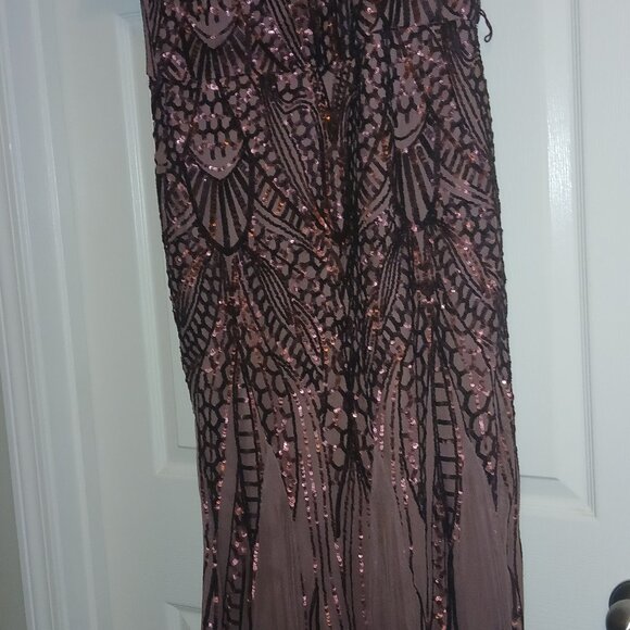 Dress - Picture 1 of 1